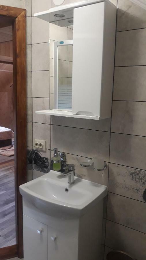 Bee House Поляниця Апартаменти Bukovel Exteriör bild